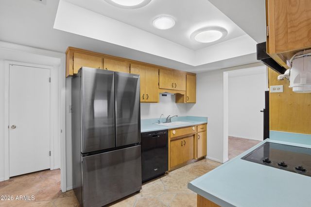 1014 E BALBOA Circle, Tempe, AZ 85282