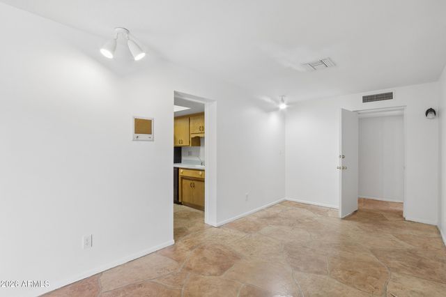 1014 E BALBOA Circle, Tempe, AZ 85282