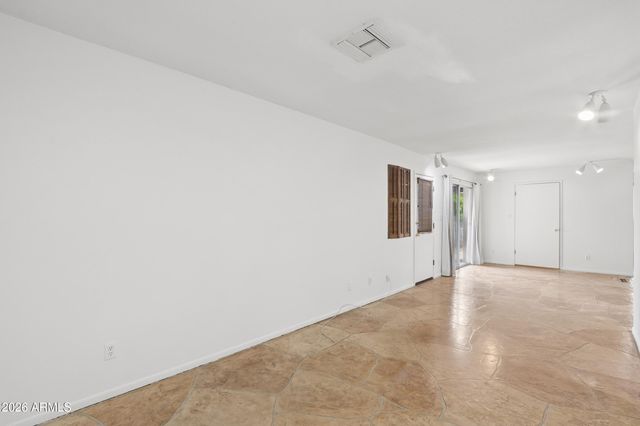 1014 E BALBOA Circle, Tempe, AZ 85282