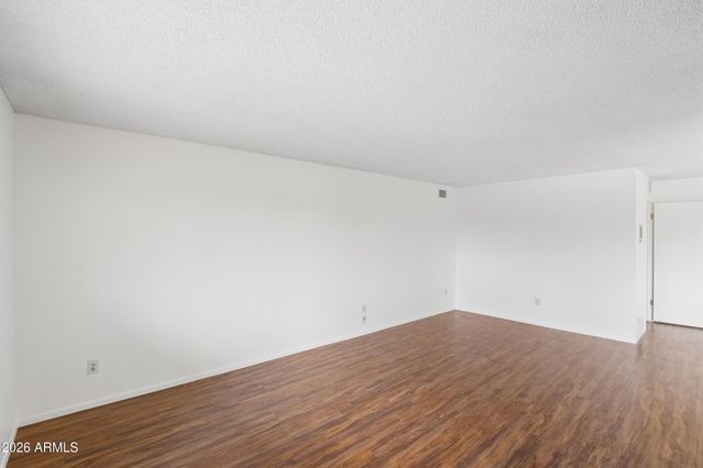1014 E BALBOA Circle, Tempe, AZ 85282