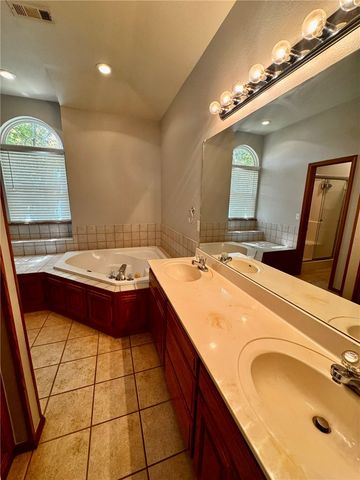 3802 SW Maple Road, Bentonville, AR 72712