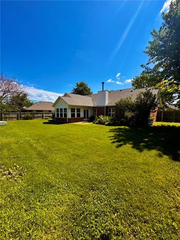 3802 SW Maple Road, Bentonville, AR 72712