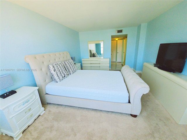 2851 NE 183rd St 905E, Aventura, FL 33160