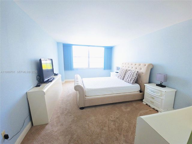 2851 NE 183rd St 905E, Aventura, FL 33160