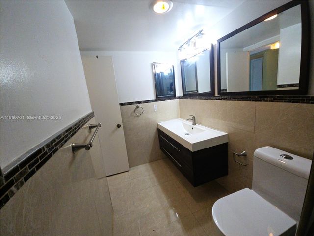 2851 NE 183rd St 905E, Aventura, FL 33160