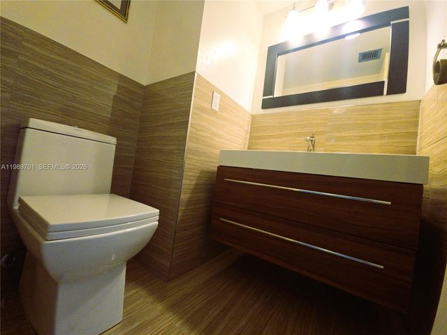 2851 NE 183rd St 905E, Aventura, FL 33160