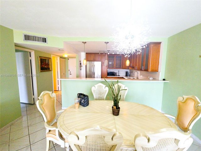 2851 NE 183rd St 905E, Aventura, FL 33160