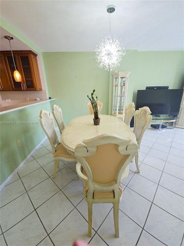 2851 NE 183rd St 905E, Aventura, FL 33160