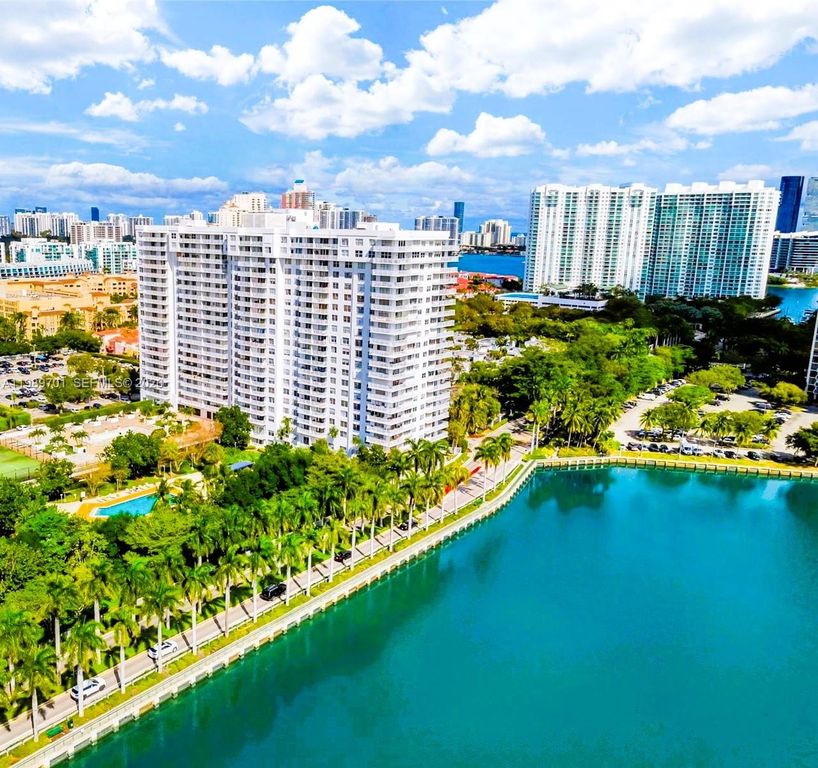 2851 NE 183rd St 905E, Aventura, FL 33160