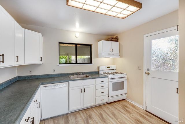 751 Verano Ave, Sonoma, CA 95476