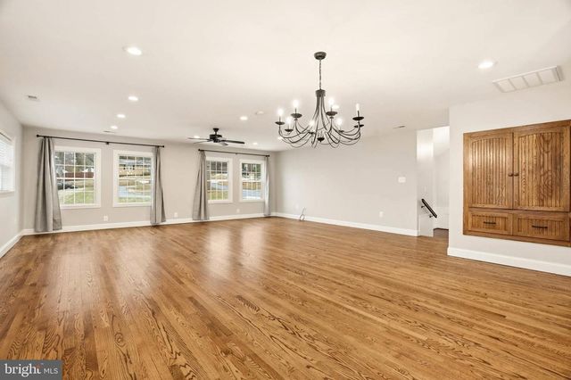 8875 CARROLLTON AVE, Savage, MD 20763