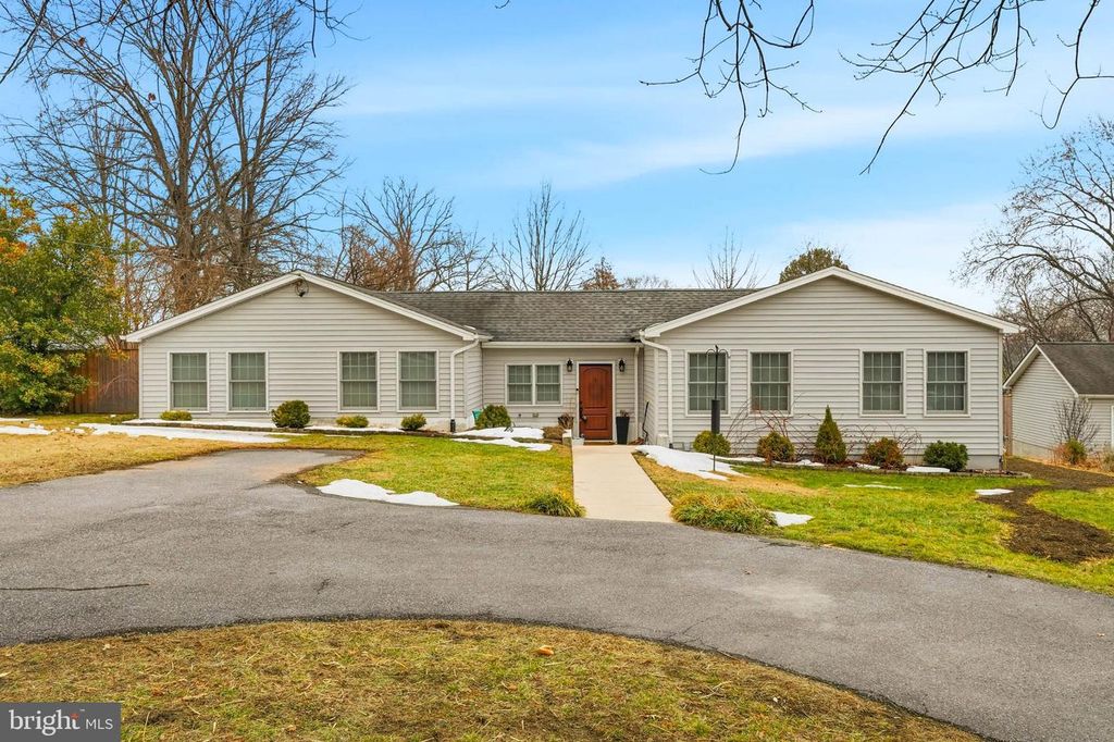 8875 CARROLLTON AVE, Savage, MD 20763