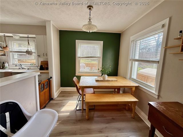 910 Cross Lanes Drive, Cross Lanes, WV 25313