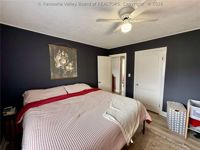 910 Cross Lanes Drive, Cross Lanes, WV 25313