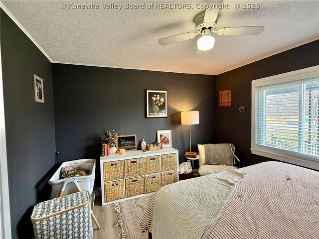 910 Cross Lanes Drive, Cross Lanes, WV 25313