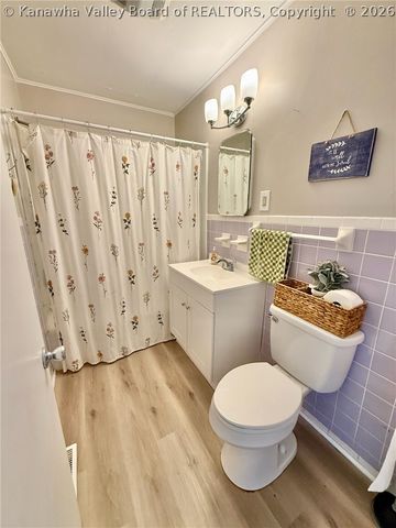 910 Cross Lanes Drive, Cross Lanes, WV 25313