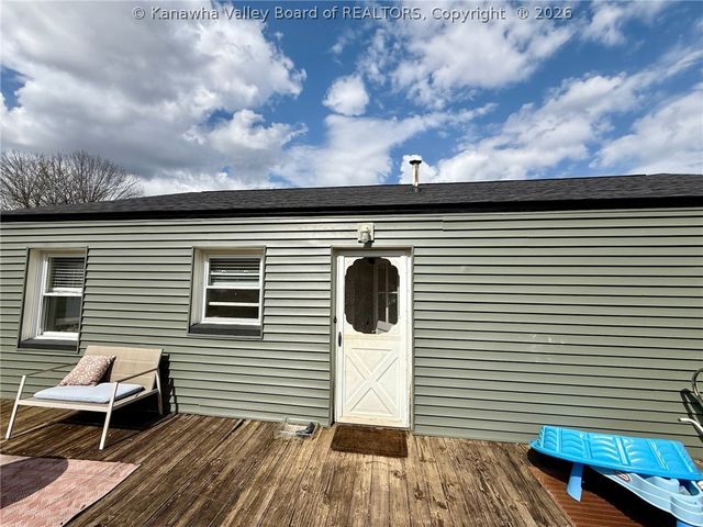 910 Cross Lanes Drive, Cross Lanes, WV 25313