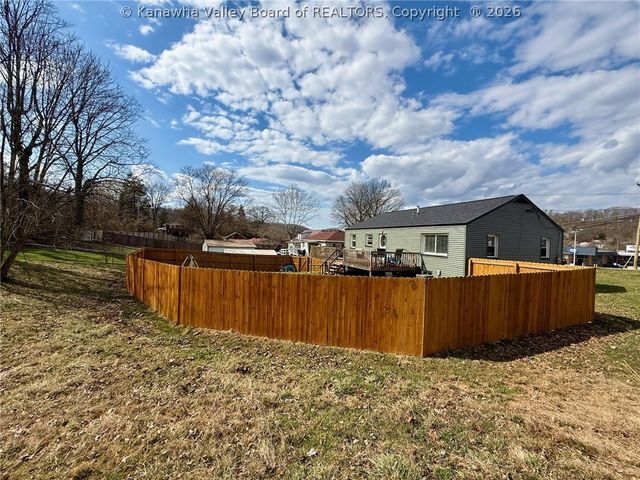 910 Cross Lanes Drive, Cross Lanes, WV 25313