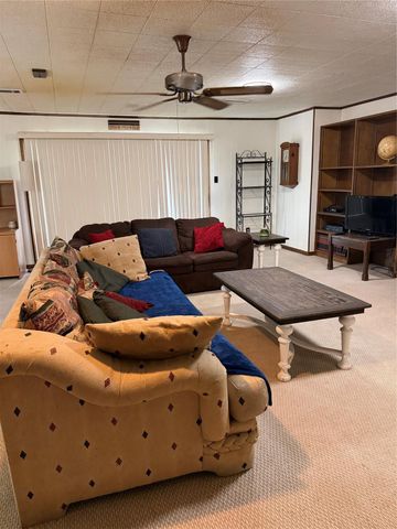 1906 Amy Drive A, Baytown, TX 77520