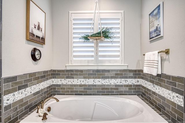 37 Elcano Drive, Hot Springs Village, AR 71909