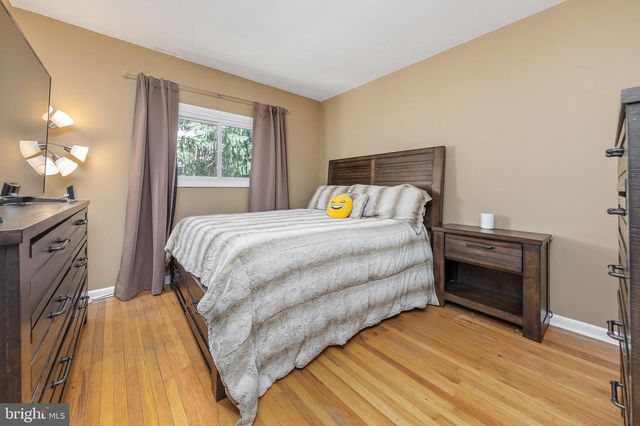 15 CLEMSON RD, Cherry Hill, NJ 08034
