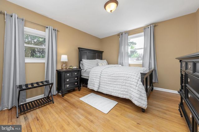 15 CLEMSON RD, Cherry Hill, NJ 08034