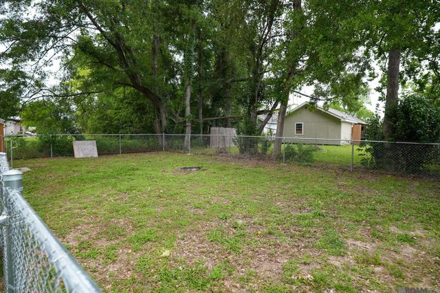 1216 N Willow Ave, Gonzales, LA 70737