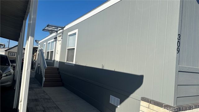 3424 WASHINGTON Avenue W 309, Santa Ana, CA 92703
