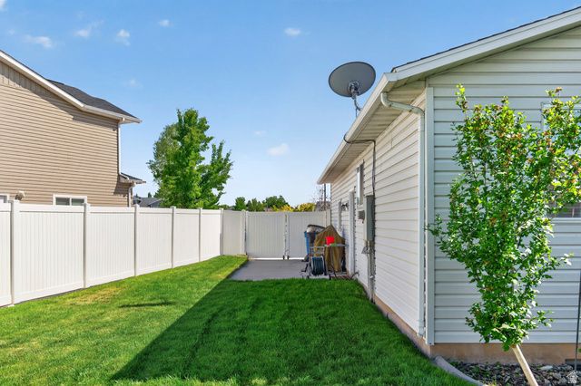 866 N 325 W, Kaysville, UT 84037
