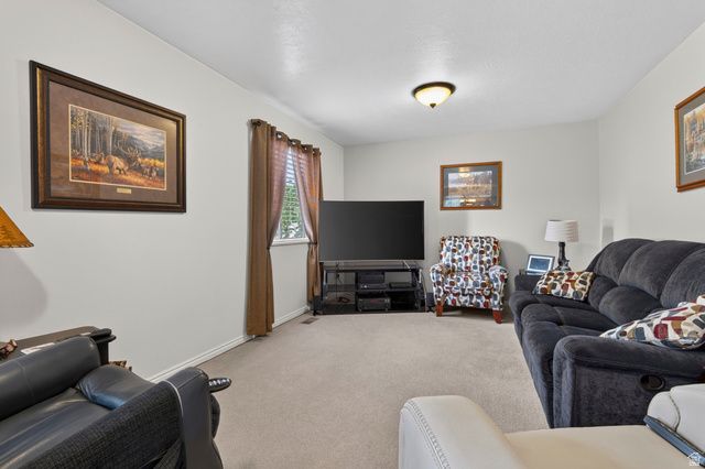866 N 325 W, Kaysville, UT 84037