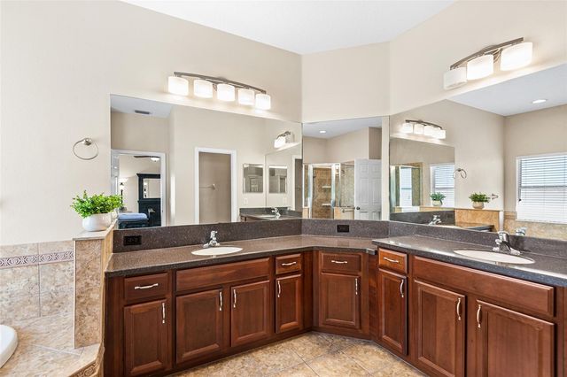 443 YORK DALE DRIVE, Ruskin, FL 33570