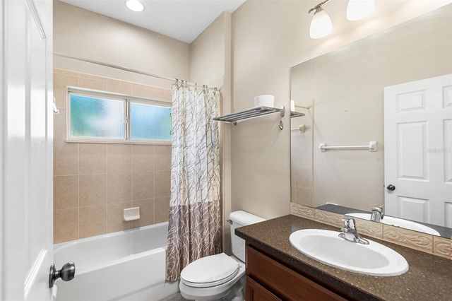 443 YORK DALE DRIVE, Ruskin, FL 33570