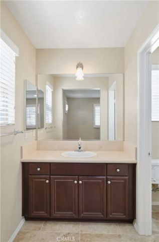 20278 Pienza, Porter Ranch, CA 91326