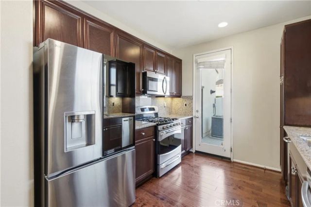 20278 Pienza, Porter Ranch, CA 91326