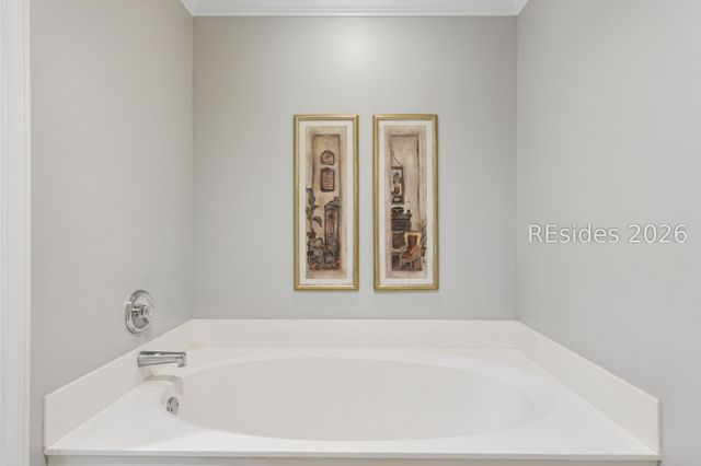3 N Forest Beach Dr Apt 303, Hilton Head Island, SC 29928