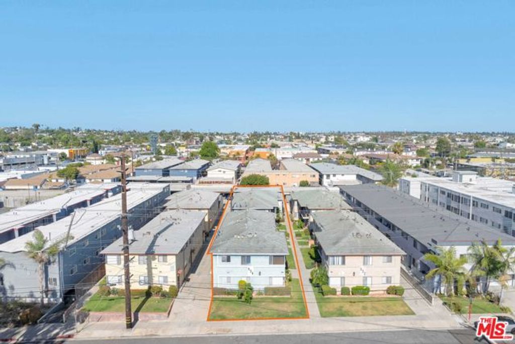 934 W Beach Avenue, Inglewood, CA 90302