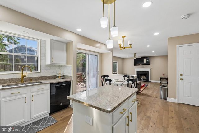 3504 LACROSSE CT, Woodbridge, VA 22193