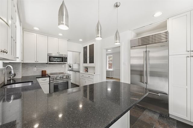 6925 Rosewood Street, Point Breeze, PA 15208