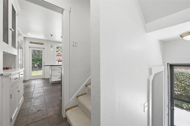 6925 Rosewood Street, Point Breeze, PA 15208
