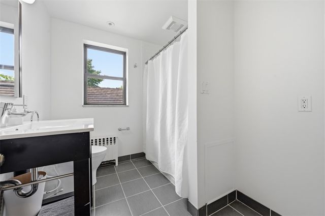 6925 Rosewood Street, Point Breeze, PA 15208
