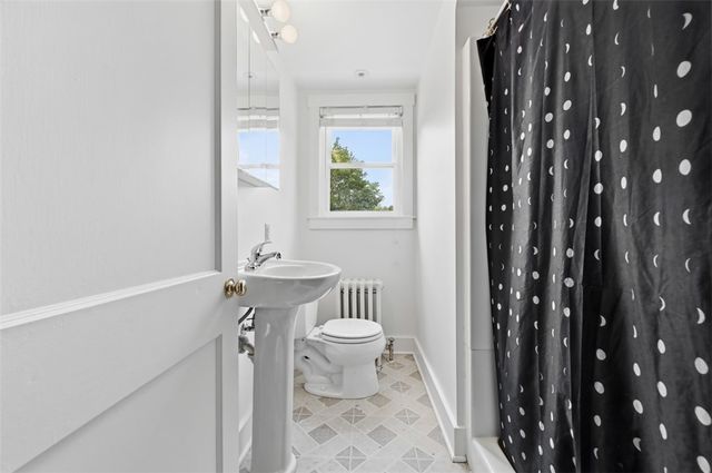 6925 Rosewood Street, Point Breeze, PA 15208