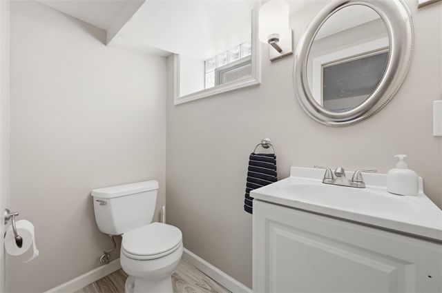 6925 Rosewood Street, Point Breeze, PA 15208