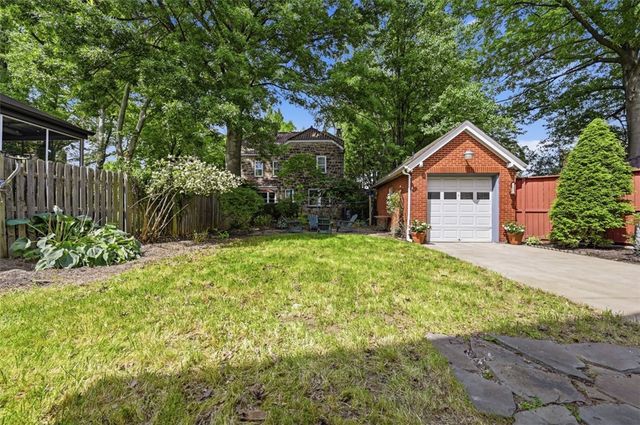6925 Rosewood Street, Point Breeze, PA 15208