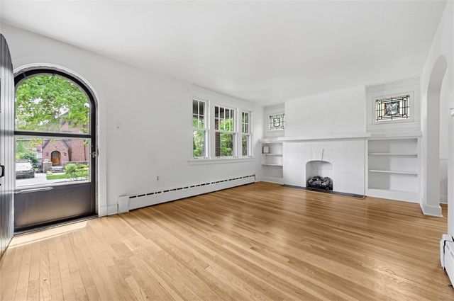 6925 Rosewood Street, Point Breeze, PA 15208