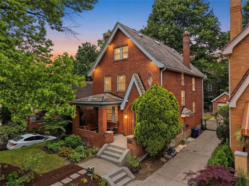 6925 Rosewood Street, Point Breeze, PA 15208