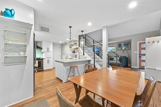2101 Airole WAY B, Austin, TX 78704
