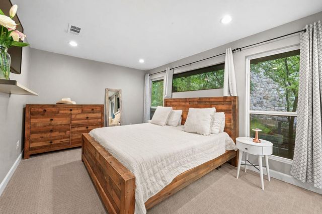 2101 Airole WAY B, Austin, TX 78704