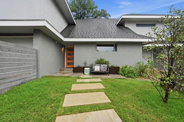 2101 Airole WAY B, Austin, TX 78704