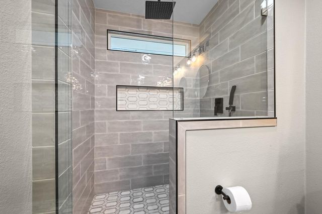 2101 Airole WAY B, Austin, TX 78704