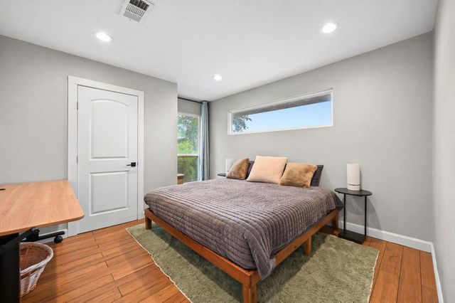 2101 Airole WAY B, Austin, TX 78704